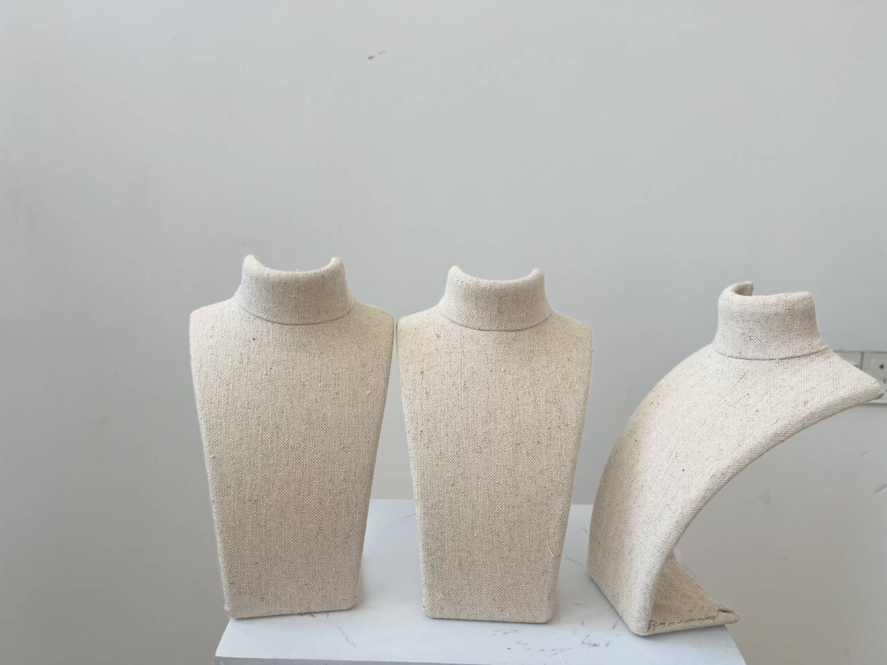 20cm(7.87inch) Linen Free Standing Jewelry Necklace Earrings Display Stand Holder L01